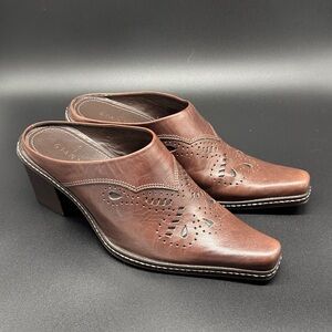 Gianni Bini Brown Leather Mules Sz 7